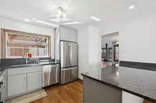 468 Tanglewood Dr, Gurnee, IL 60031 - Photo 7