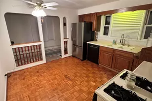 303 N Elmwood Ave, Wood Dale, IL 60191 - Photo 5