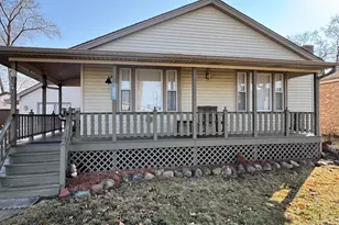 303 N Elmwood Ave, Wood Dale, IL 60191 - Photo 1