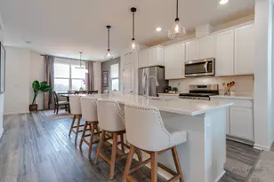 2011 Sequoia Ave, Mundelein, IL 60060 - Photo 13