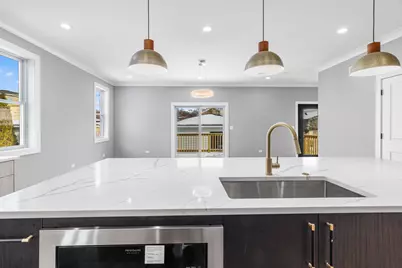 2411 N 77th Avenue, Elmwood Park, IL 60707 - Photo 7