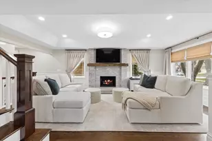 346 E South St, Elmhurst, IL 60126 - Photo 5