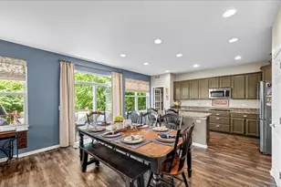 237 Foxford Dr, Cary, IL 60013 - Photo 17