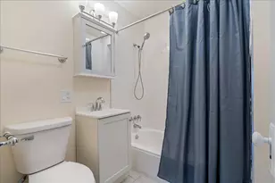 2525 W Ardmore Ave, Chicago, IL 60659 - Photo 15