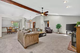 16946 Mohican Dr, Lockport, IL 60441 - Photo 3