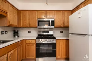 8514 Hill Top Ct, Justice, IL 60458 - Photo 9