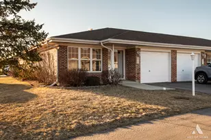 8514 Hill Top Ct, Justice, IL 60458 - Photo 1