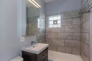 1225 W Erie St, Chicago, IL 60642 - Photo 7