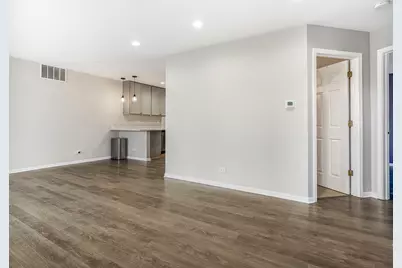 212 W Hamilton Drive, Palatine, IL 60067 - Photo 5