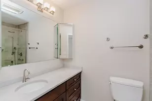 1410 Pebblecreek Dr, Glenview, IL 60025 - Photo 17