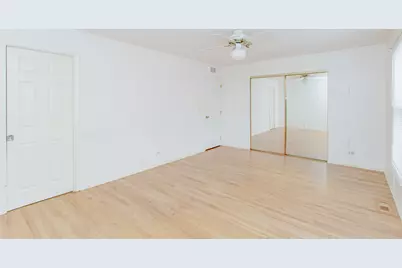 1410 Pebblecreek Drive, Glenview, IL 60025 - Photo 15