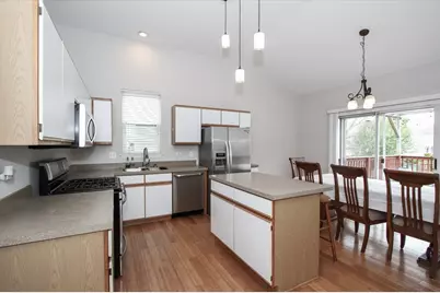 220 S Wildrose Court, Round Lake, IL 60073 - Photo 17