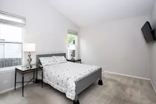 220 S Wildrose Ct, Round Lake, IL 60073 - Photo 7