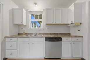 13 W Kenilworth Ave, Prospect Heights, IL 60070 - Photo 13