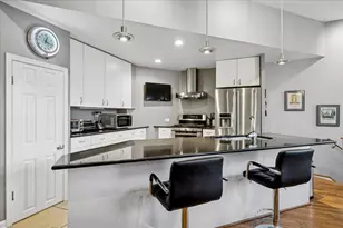 808 S Bishop St, Chicago, IL 60607 - Photo 9