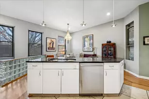 808 S Bishop St, Chicago, IL 60607 - Photo 11