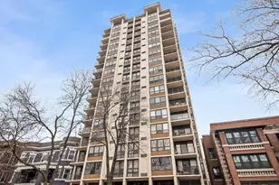 5471 S Hyde Park Blvd, Chicago, IL 60615 - Photo 1