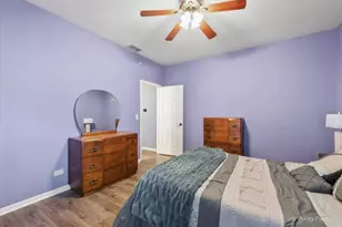 1354 Essex St, Algonquin, IL 60102 - Photo 15