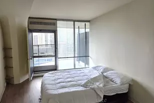 300 N State St, Chicago, IL 60654 - Photo 7