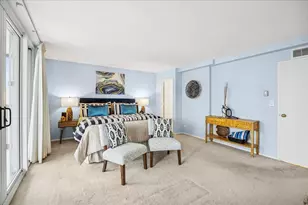 1 E Schiller St, Chicago, IL 60610 - Photo 15