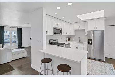 1005 Meadow Lane, Streamwood, IL 60107 - Photo 7