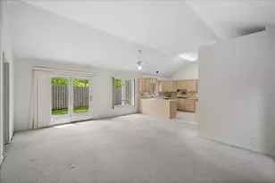 333 Rivershire Ct, Lincolnshire, IL 60069 - Photo 5