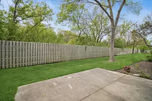 333 Rivershire Ct, Lincolnshire, IL 60069 - Photo 19