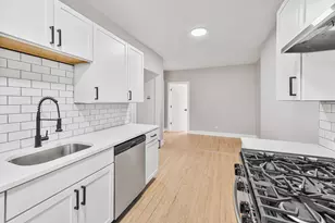 7375 N Damen Ave, Chicago, IL 60645 - Photo 3