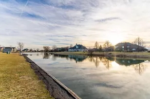 18816 S Chestnut Dr, Shorewood, IL 60404 - Photo 17