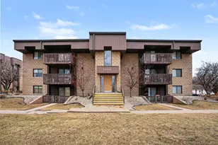 1484 N Rock Run Dr, Crest Hill, IL 60403 - Photo 1