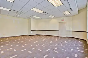 5582 N Lincoln Ave, Chicago, IL 60625 - Photo 5