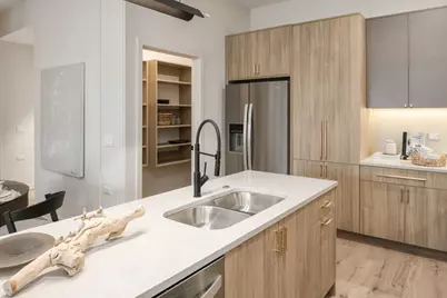 8000 W O'Connor Drive #204, River Grove, IL 60171 - Photo 5