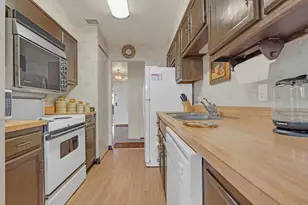 3801 Appian Way, Glenview, IL 60025 - Photo 13