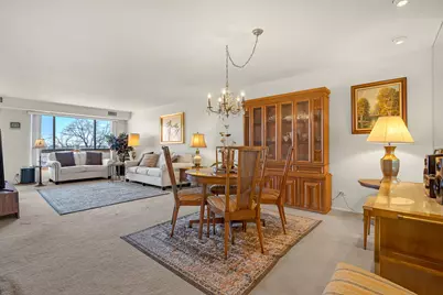 3801 Appian Way #403, Glenview, IL 60025 - Photo 5