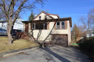 1114 Jackson Ave, Wauconda, IL 60084 - Photo 1