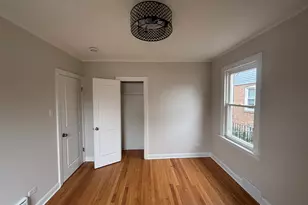 9631 S Francisco Ave, Evergreen Park, IL 60805 - Photo 3