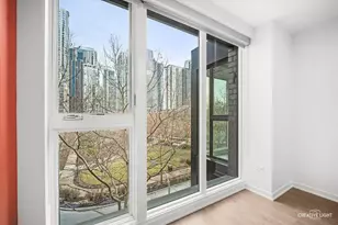 204 N Park Dr, Chicago, IL 60601 - Photo 29