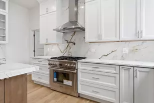 901 Elmdale Rd, Glenview, IL 60025 - Photo 9