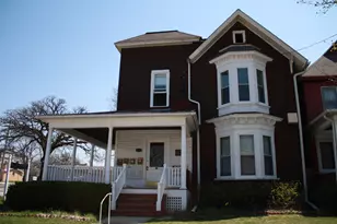 154 S Locust St, Aurora, IL 60505 - Photo 1