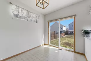 1112 Violet Ln, Joliet, IL 60431 - Photo 9