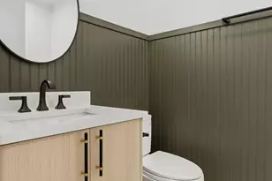 2126 W Thomas St, Chicago, IL 60622 - Photo 25