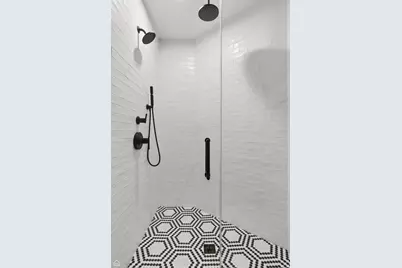 2126 W Thomas Street, Chicago, IL 60622 - Photo 11