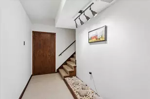 2715 35th St, Oak Brook, IL 60523 - Photo 13