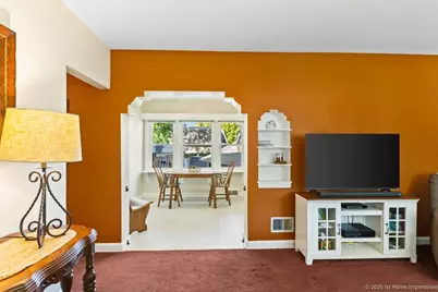 9206 S Troy Avenue, Evergreen Park, IL 60805 - Photo 7