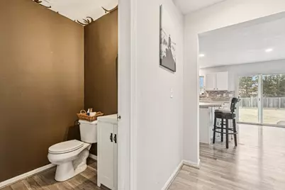 2410 Miriam Avenue, Zion, IL 60099 - Photo 9