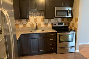 1125 Pleasant Run Dr, Wheeling, IL 60090 - Photo 5