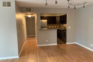 1125 Pleasant Run Dr, Wheeling, IL 60090 - Photo 3