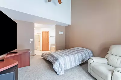 187 Hilltop Drive, Lake in the Hills, IL 60156 - Photo 25