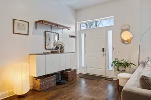 2132 W Schiller St, Chicago, IL 60622 - Photo 3