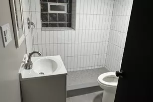 6840 S Champlain Ave, Chicago, IL 60637 - Photo 9